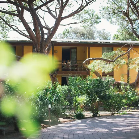 Canado Family Hotel-2