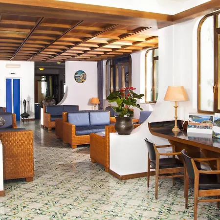 Hotel Ambasciatori-3