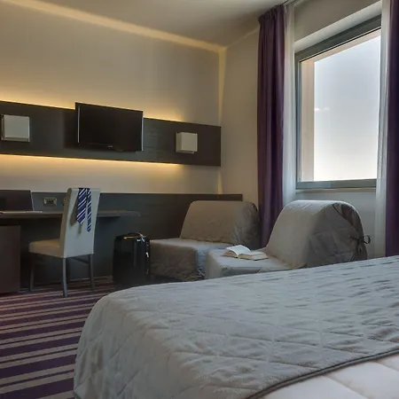 Quality Hotel Green Palace-3