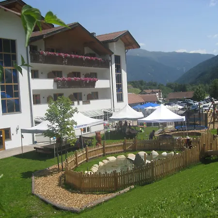 Hotel Bergkristall-2