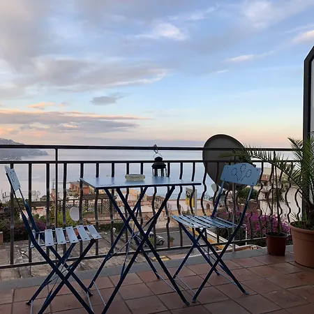 Hostel Taormina - Homstel-3