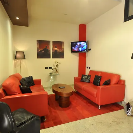 Planet Hotel-2