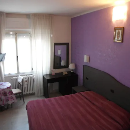Hotel Renato-3