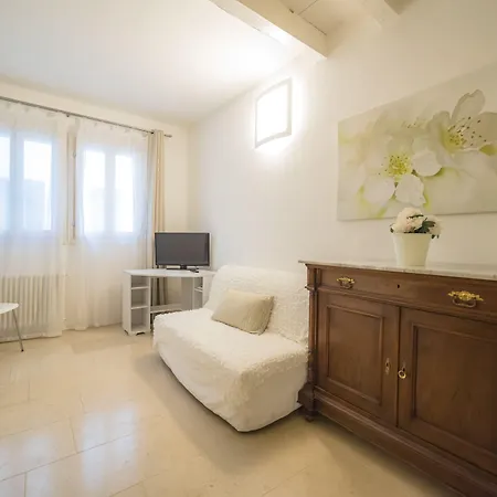 Academia Residence-3