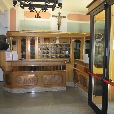 Tourist Hotel-2