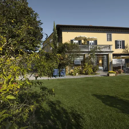 Al Porto Di Lucca B&B-2