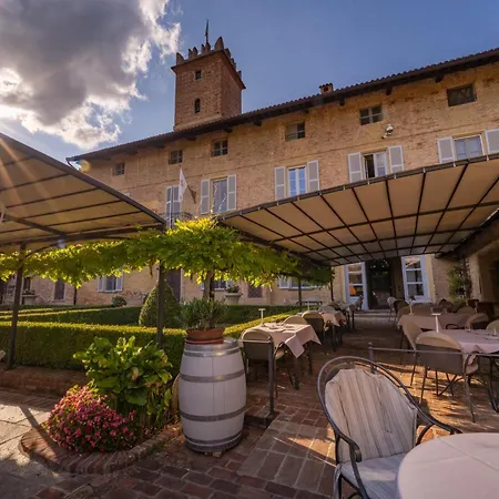 Relais Castello Di Razzano-2