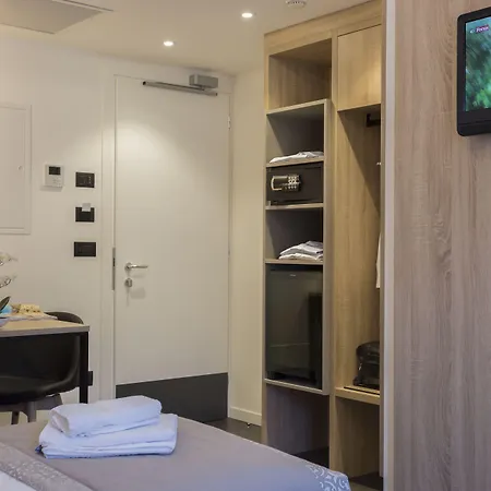 Tourist Hotel-2