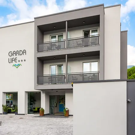 Garda Life-3