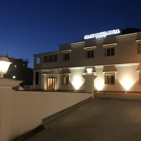 Grand Hotel Royal-2