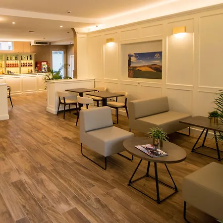 Hotel Perlage Florence -With Private Parking & Fast Wifi-3
