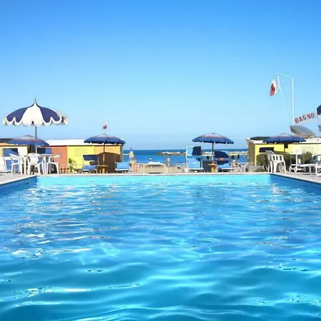 Hotel Italia-2