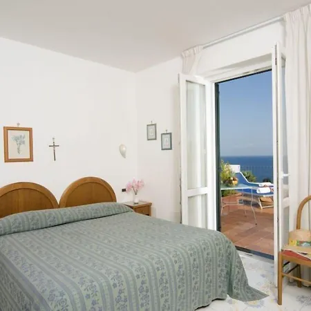Hotel Gemma-3