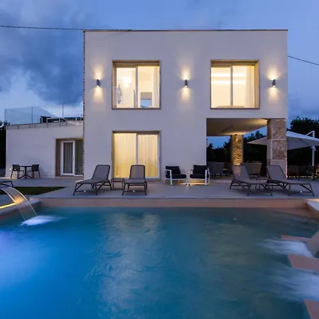 Scissure Sea Suite-2