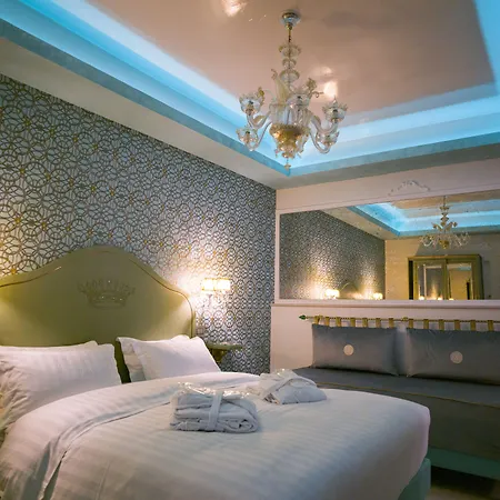 Leucosya Luxury Rooms-3