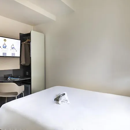 B&B Hotel Como City Center-2