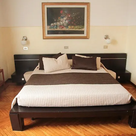 Albergo Garisenda Con Terrazza Panoramica Sulle Due Torri-3