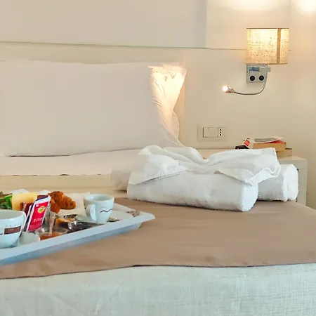 Resort Rocca Di Vadaro - Seafront Suites, Rooms & Apartments-3