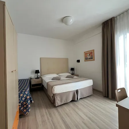 Hotel Strand A Frontemare-2