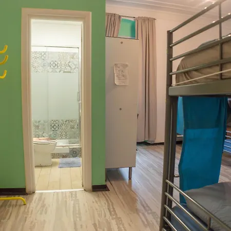 Victoria House Hostel-3