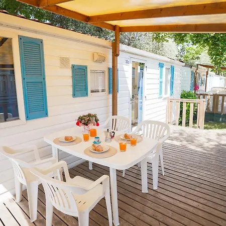 Happy Camp Mobile Homes In Camping Village Rosapineta-2