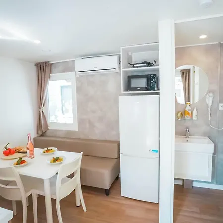 Happy Camp Mobile Homes In Villaggio Turistico Internazionale Eden-2
