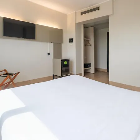 B&B Hotel Faenza-3