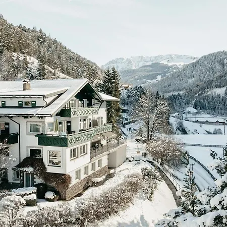 Alpstay - Chalet Hotel Hartmann - Adults Only-3