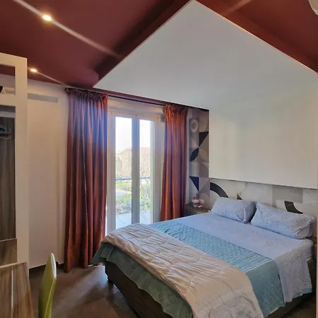 Mongibello Palace B&B-3