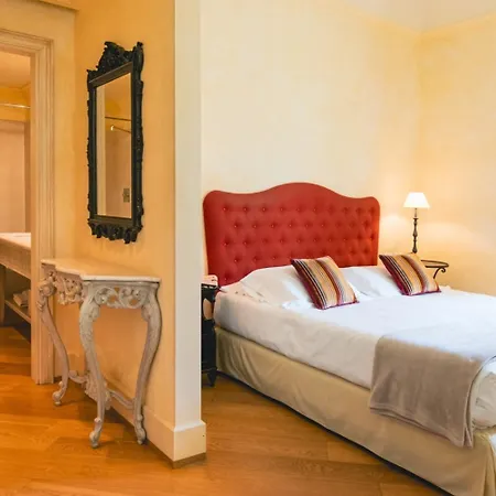 Siri Hotel-3