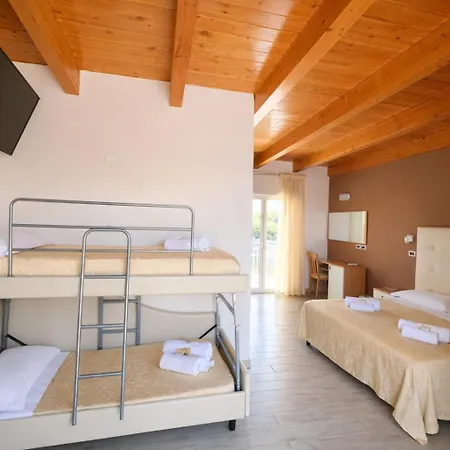 Hotel Favorita Easy Stay B&B-3