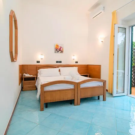 Hotel Pineta-3