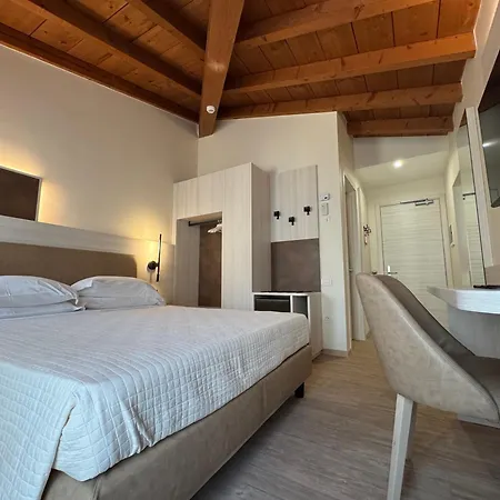 Hotel Roma-3