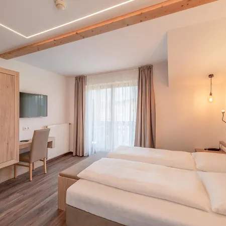 Hotel Christine-3