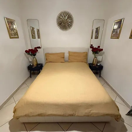 Caserta Royale Suite-2
