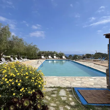 Holiday Home Le Terrazze Del Geco Bungalow A - Slr300 By Interhome-2