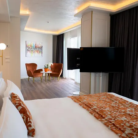 Tritone LUXURY HOTEL THERMAE&SPA-3