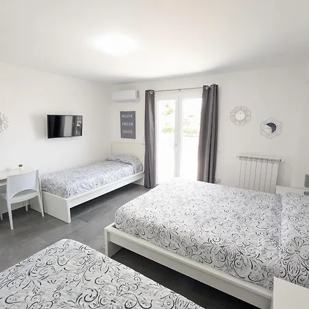 Villa Milicia - New Sea View Villa With Private Pool & Playground-3