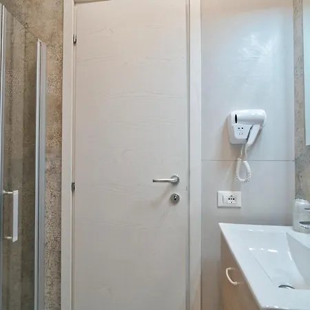 Hotel Ideal Sottomarina-3