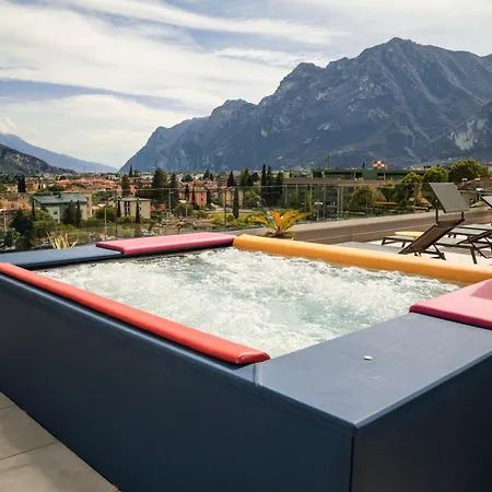 Hoody Active & Happiness Hotel-3
