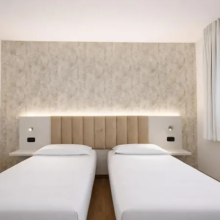 Lvg Hotel Collection - Riz-3