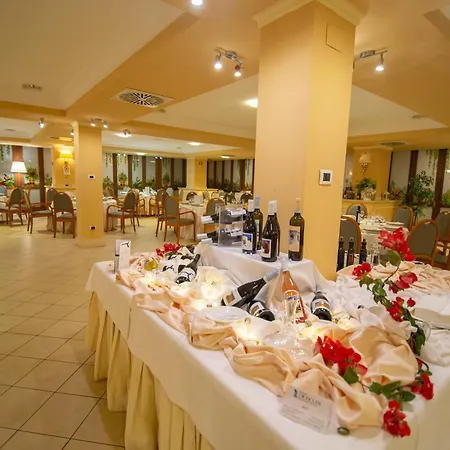 Dioscuri Bay Palace-2