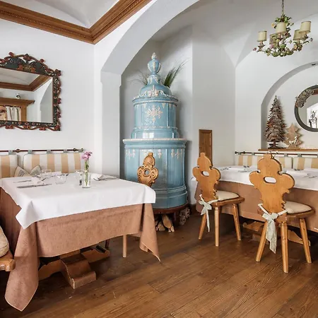 Hotel Cristallino d'Ampezzo-2