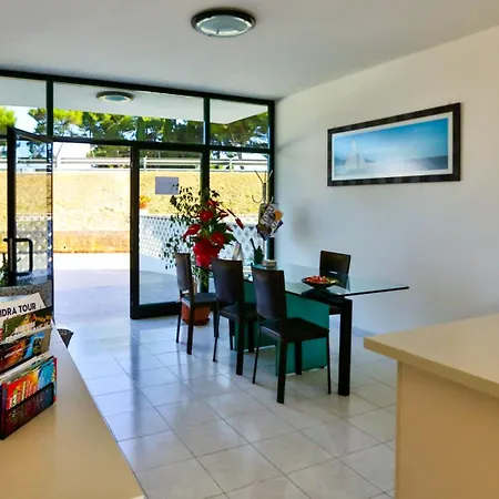 Mini Hotel-2