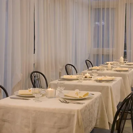 Hotel Consuelo-3