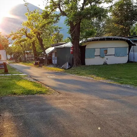 Camping Pilzone-3