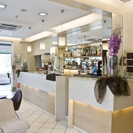Hotel Acquamarina-3