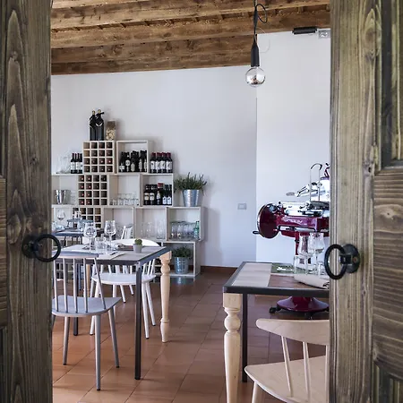 Locanda Dei Nobili Viaggiatori-2