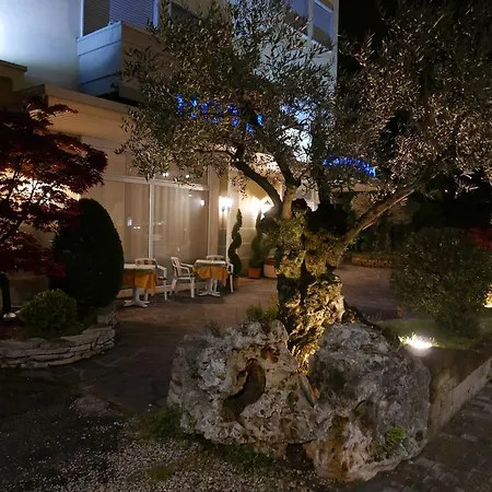 Hotel Lanterna-2