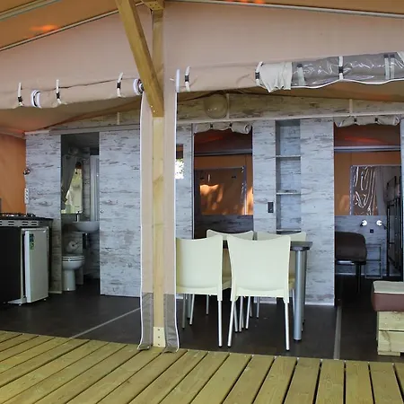Parco Del Lago Glamping And Camping-2
